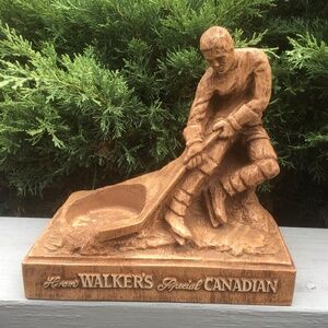 Hockey RARE Bobby Orr Bottle Holder Hiram Walker’s Special Canadian Vintage Men
